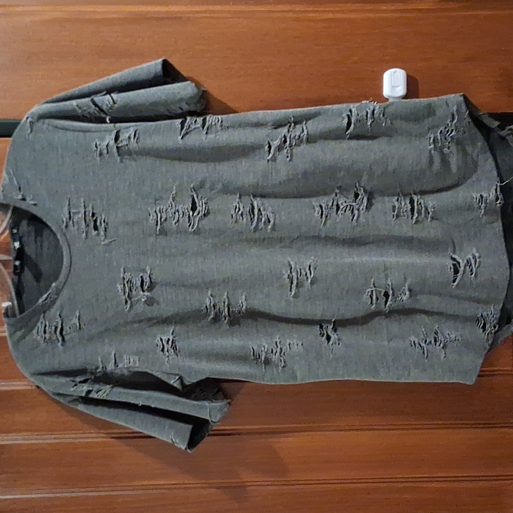 Rustic Dime Distressed Gray And Black Tee. Size M